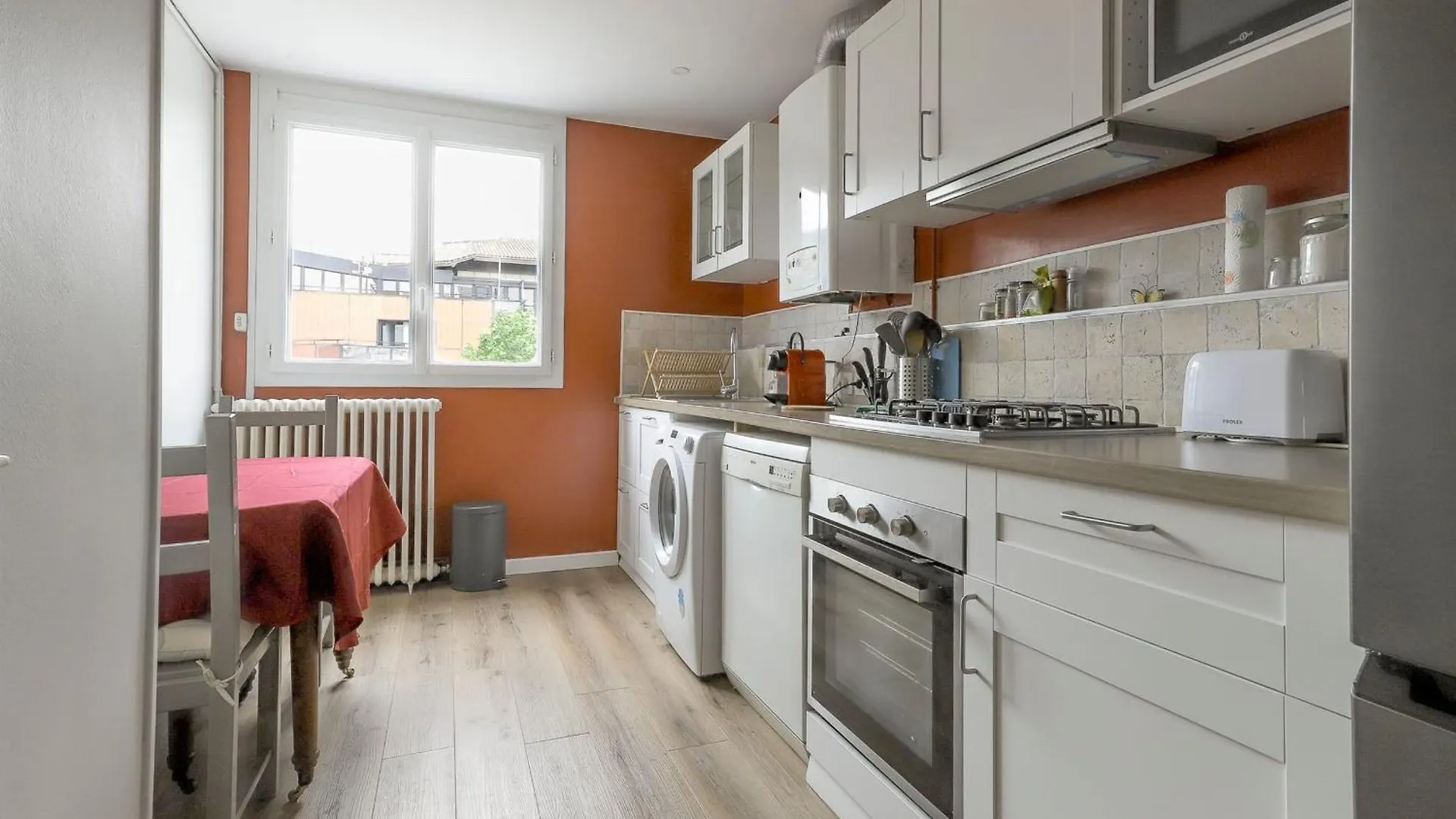 Apartment Beautiful And Spacious T3 With Balcony In Toulouse